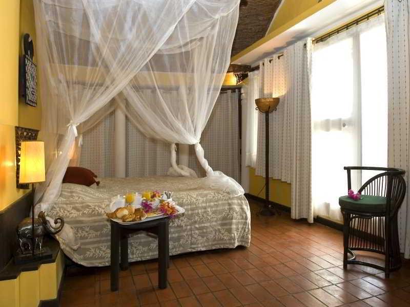 Espadon Hotel M'Bour Bagian luar foto