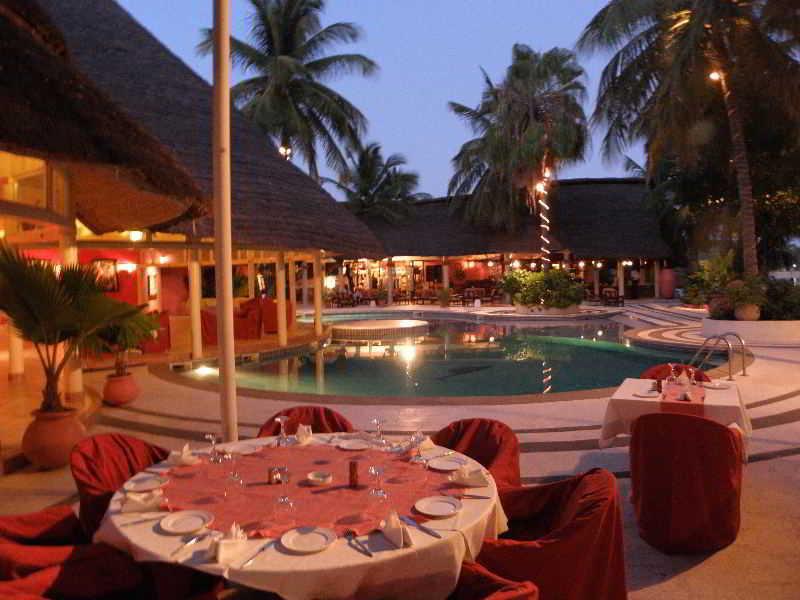 Espadon Hotel M'Bour Bagian luar foto